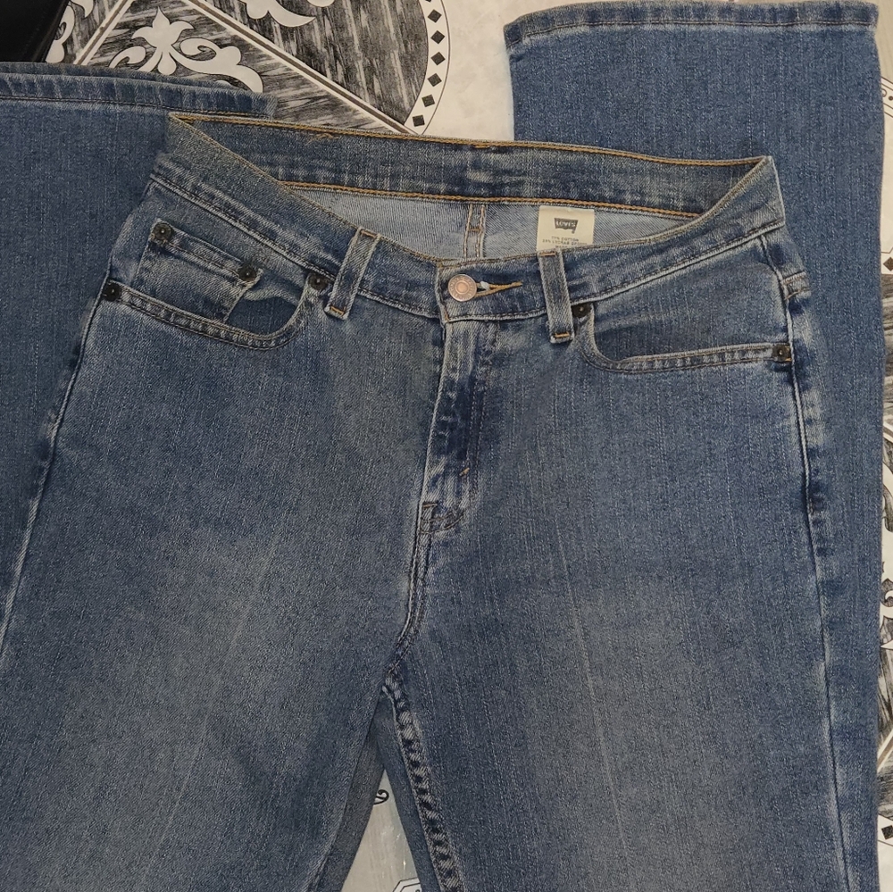 Vintage Levis 515 Lower Rise Bootcut Jeans 6M - Picture 3 of 4